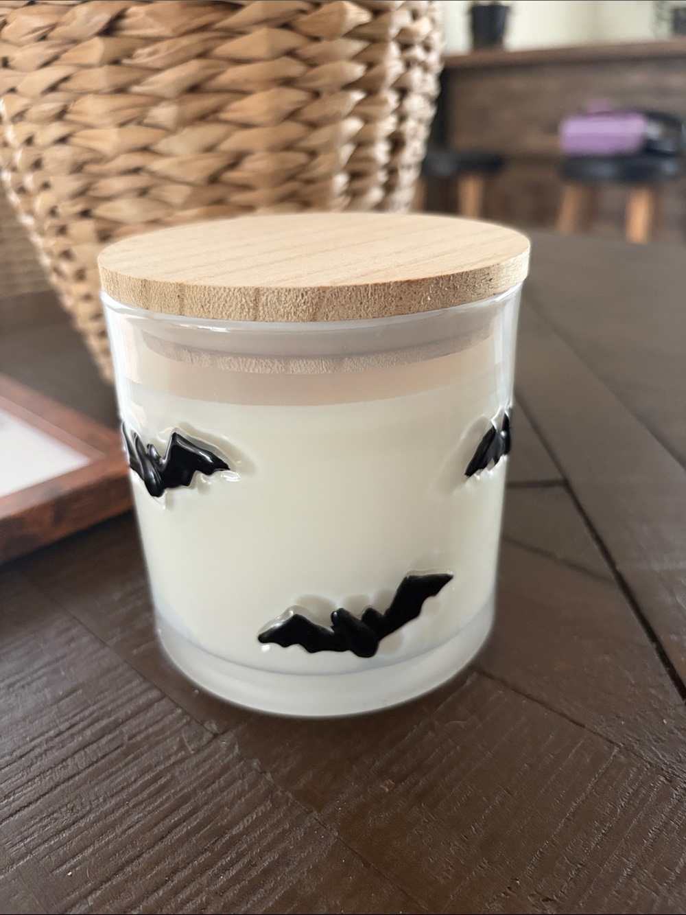 Halloween 15 oz candle new apple spice bats print